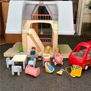 Fisher-Price Dollhouse with Red Car and accessories